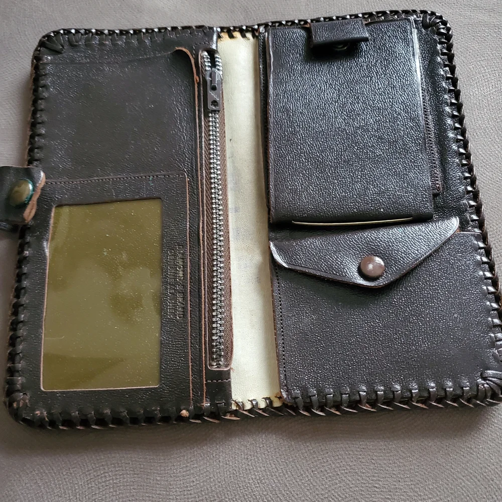Diamond Brown Genuine  Leather Wallet with Embossed Design Mens